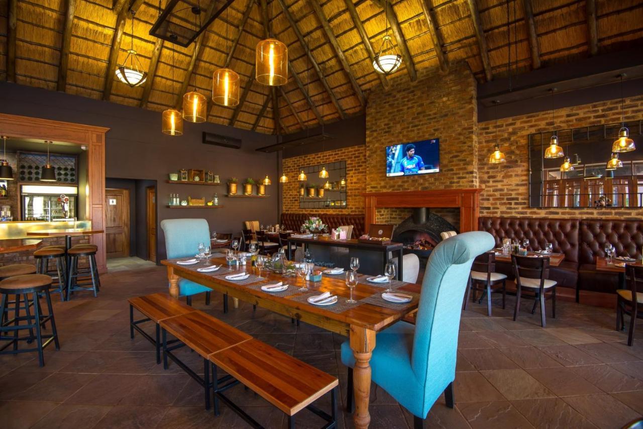 Kloofzicht Lodge & Spa Krugersdorp Exterior foto The interior of the restaurant