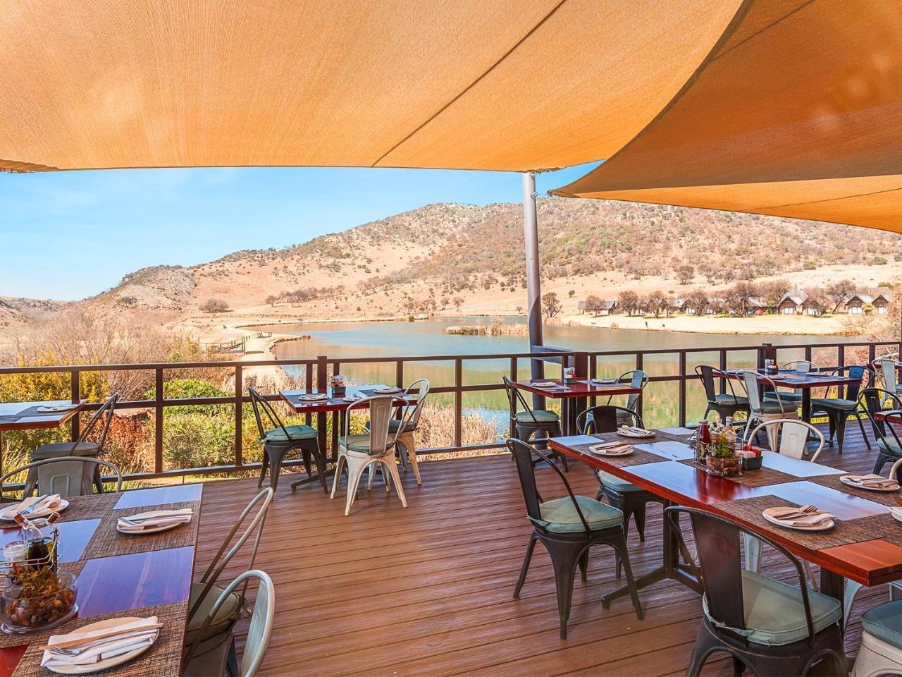 Kloofzicht Lodge & Spa Krugersdorp Exterior foto The Deck at the LaStella Winery
